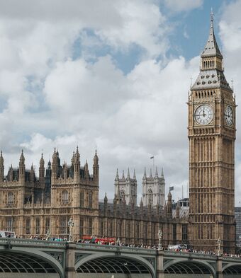 Westminster Background Image darken by 65