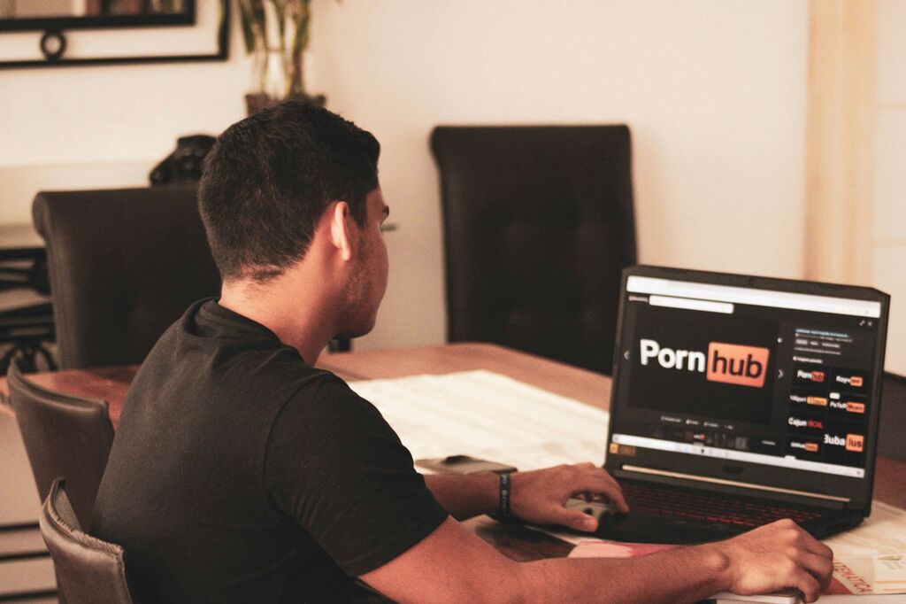 Porn Hub