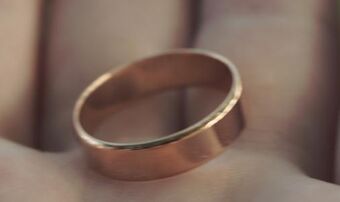 Alternative rings p 18 0